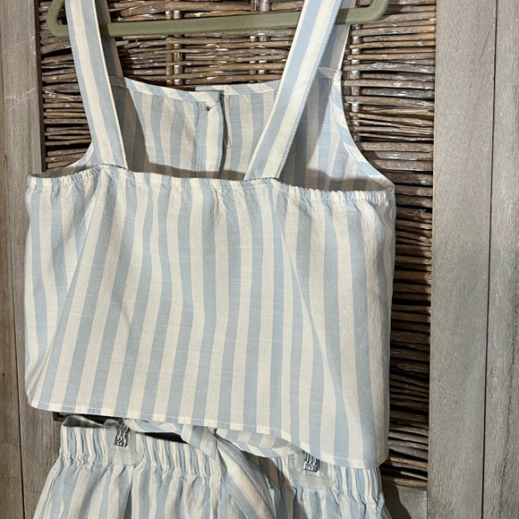 H&M stylish matching set in light blue and white. Light easy wear. Size 8. - Picture 6 of 7